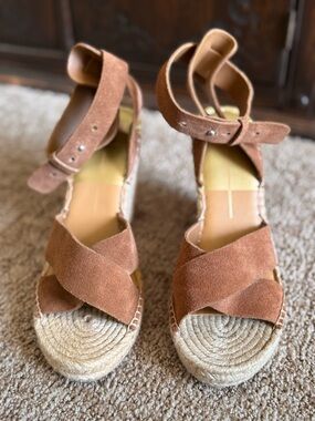 Dolce Vita Shayla Tan Suede Espadrille Wedge Sandals - Size 10